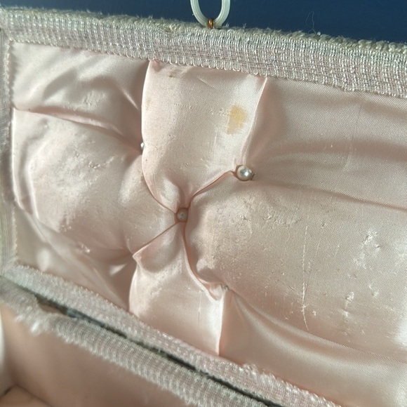 Vintage Wicker Sewing Box pink floral embroidered Lid with Built-in Pin Cushion - Picture 14 of 17